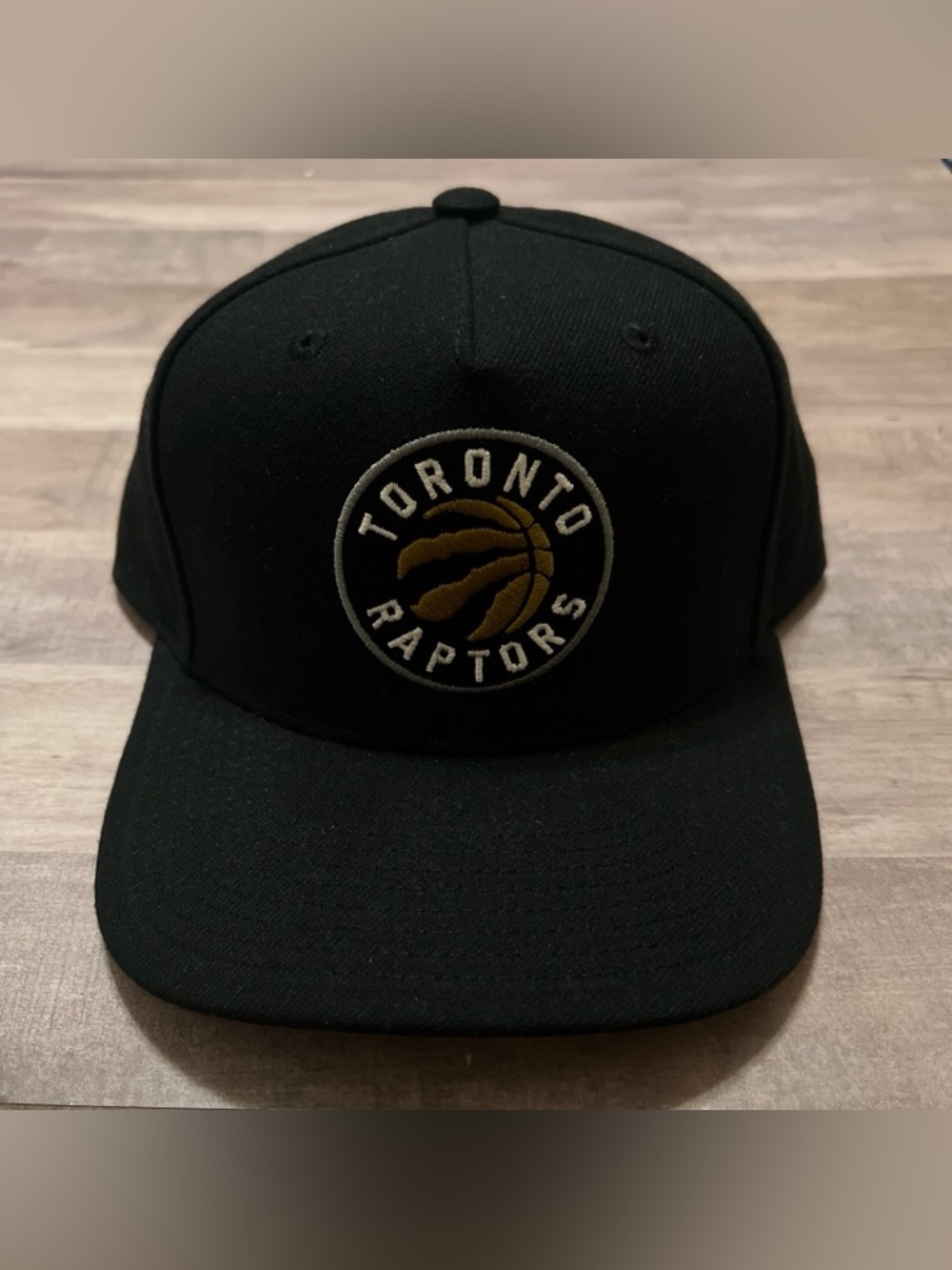 Mitchell and Ness Toronto Raptors Snapback Hat - Black and Gray